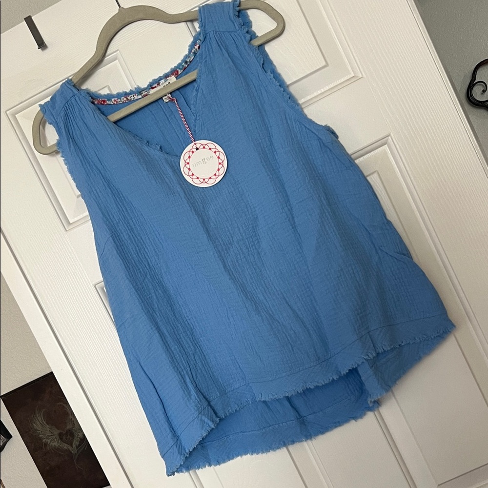 Umgee Blue Textured Sleeveless Blouse